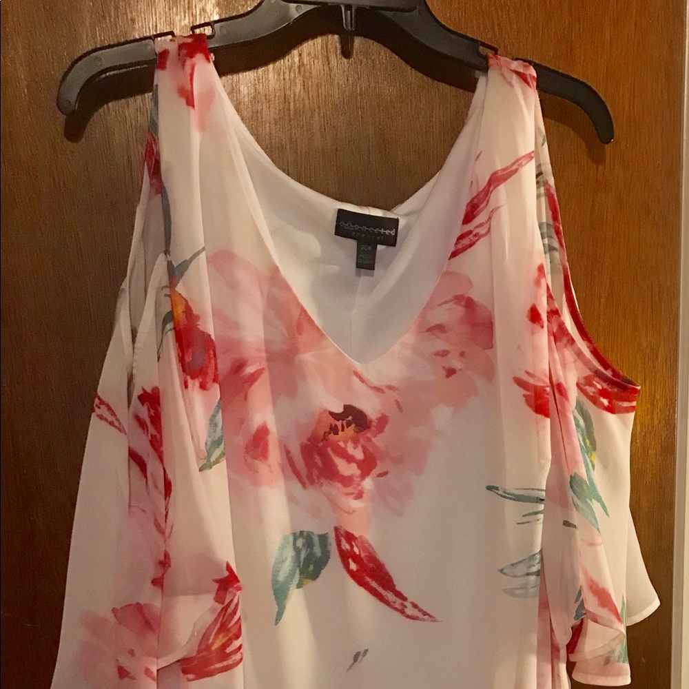 Cold shoulder dress with cape design on the back